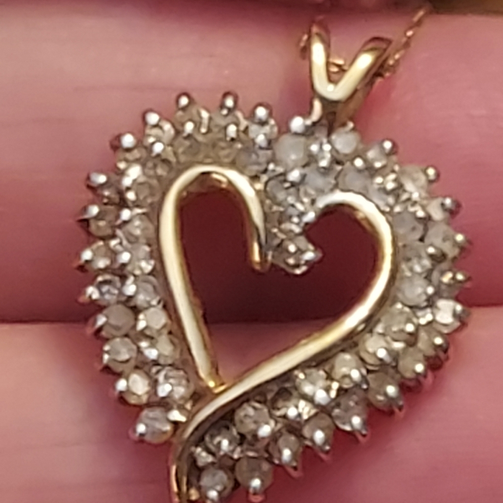 10K Real Solid Gold and Diamond Tested Heart